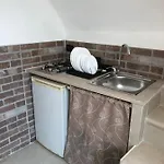 Xenia Renting *