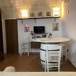 Xenia Renting *