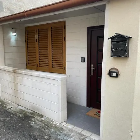 Xenia Renting Holiday home Massafra