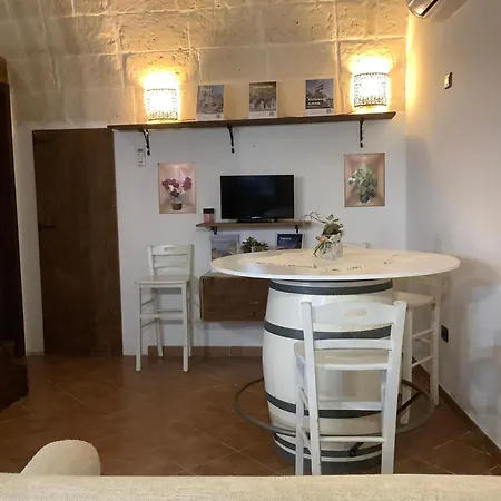 Xenia Renting *