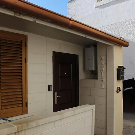 Xenia Renting Holiday home Massafra