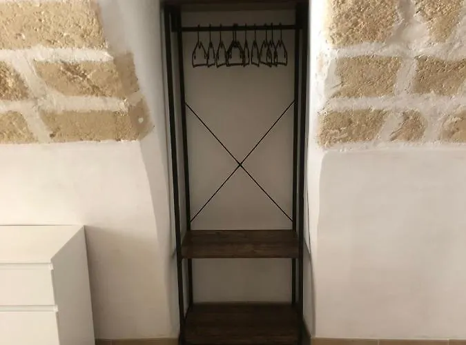 Xenia Renting *